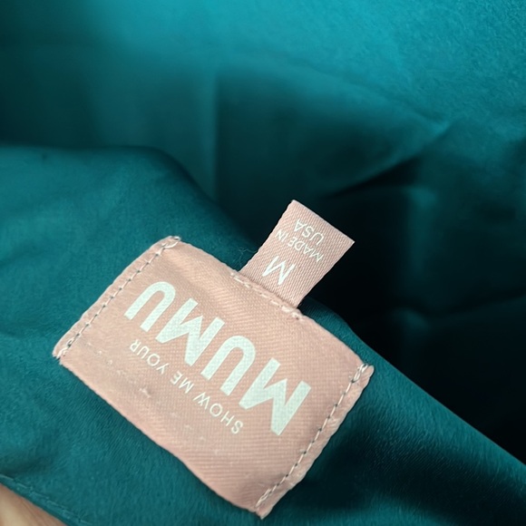 Show me your Mumu Jasmine Halter Mini Dress in Emerald Luxe - Picture 5 of 9